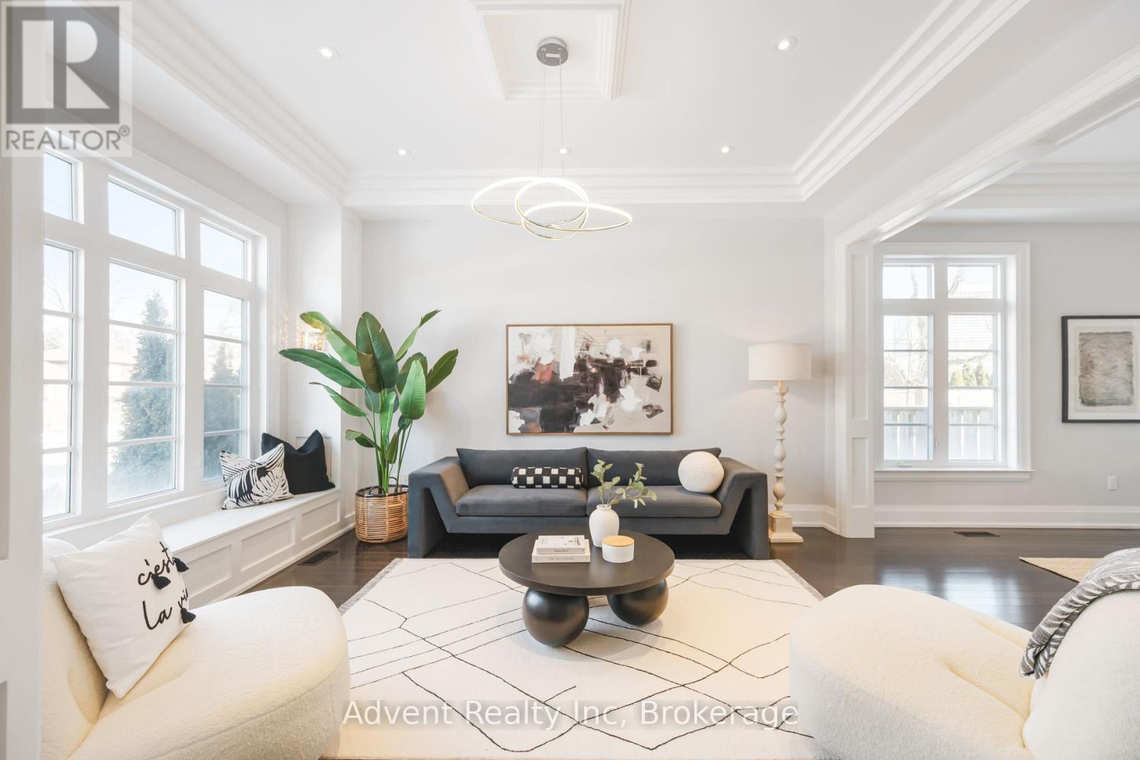 141 Connaught Avenue, Toronto, Ontario  M2M 1H3 - Photo 3 - C12982748