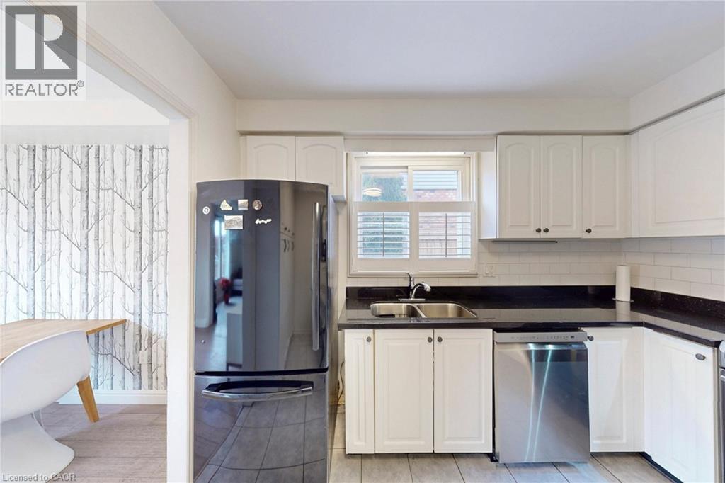 62 Como Place, Hamilton, Ontario  L9B 1Y4 - Photo 14 - 40828598