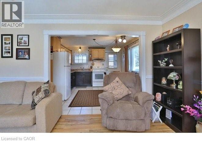 92 Pattandon Avenue Unit# B, Kitchener, Ontario  N2M 3S5 - Photo 3 - 40828326
