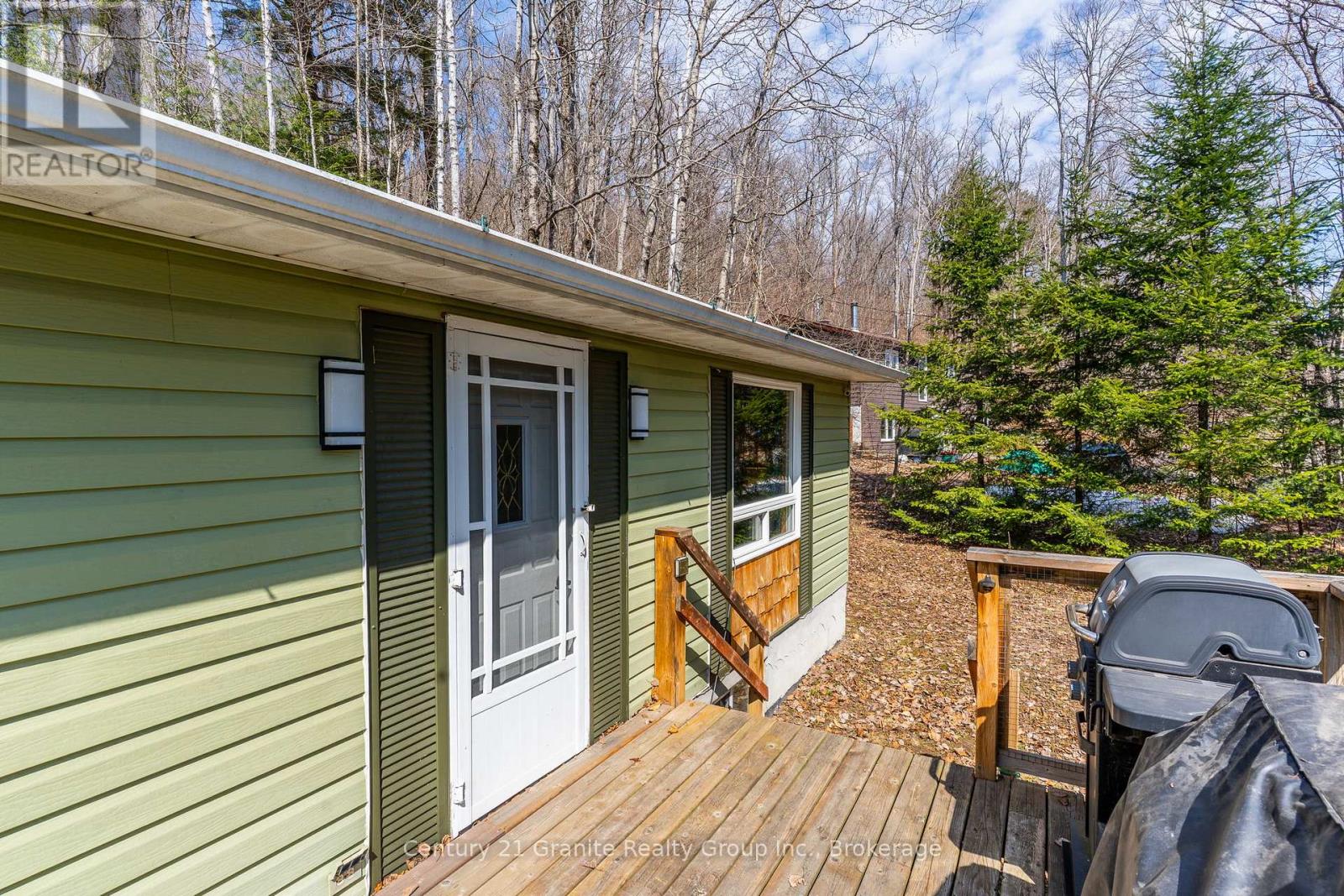 6087 Haliburton Lake Road, Dysart Et Al, Ontario  K0M 1S0 - Photo 5 - X13103400