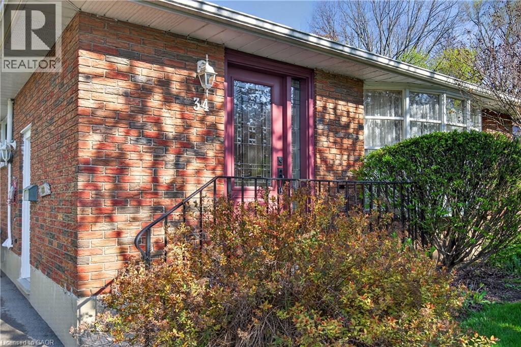 34 Helen Street, Dundas, Ontario  L9H 1N3 - Photo 2 - 40828352