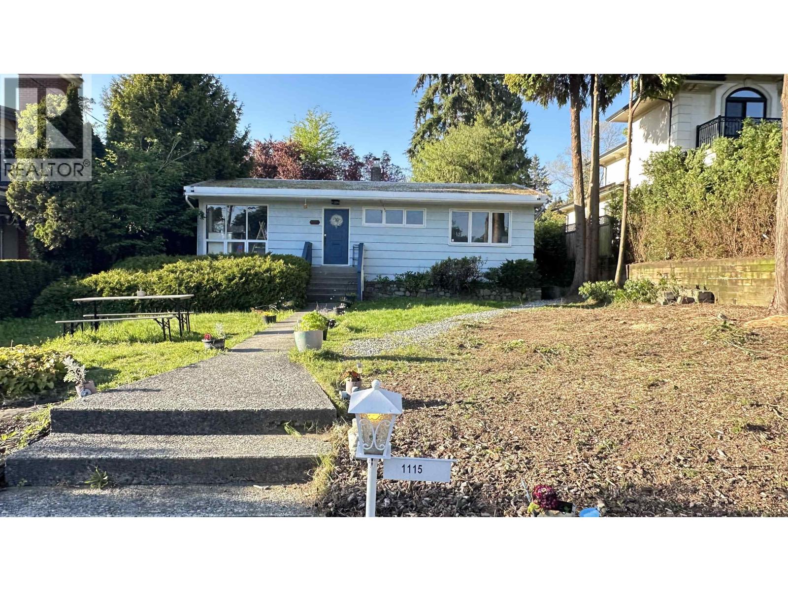 1115 HAYWOOD AVENUE, West Vancouver, British Columbia