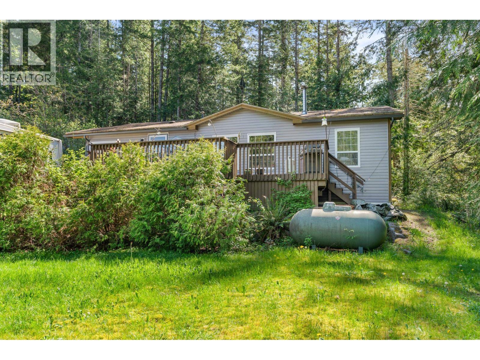 13262 PORTERS ROAD, Madeira Park, British Columbia