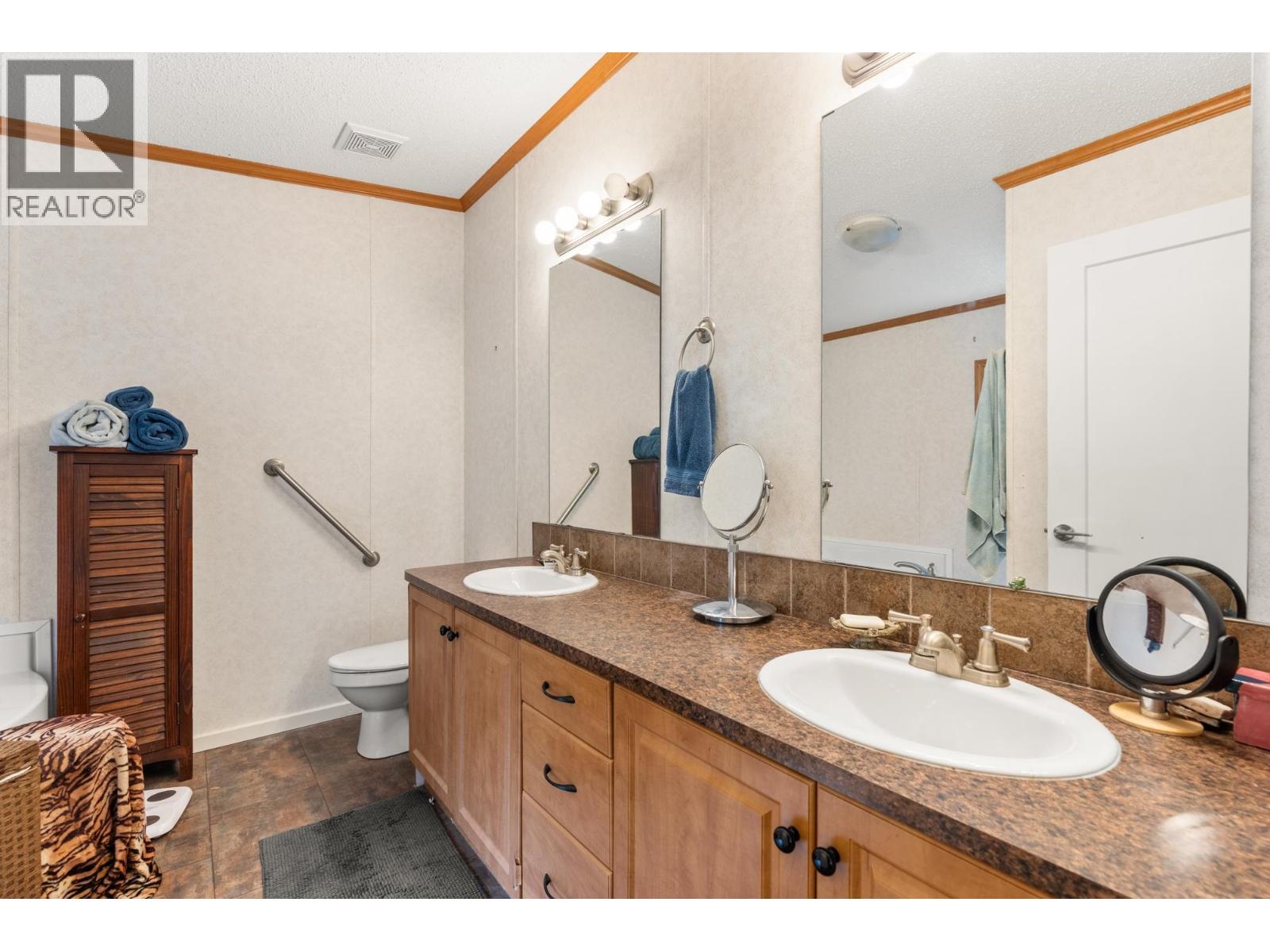 13262 Porters Road, Madeira Park, British Columbia  V0N 2H1 - Photo 15 - R3121306