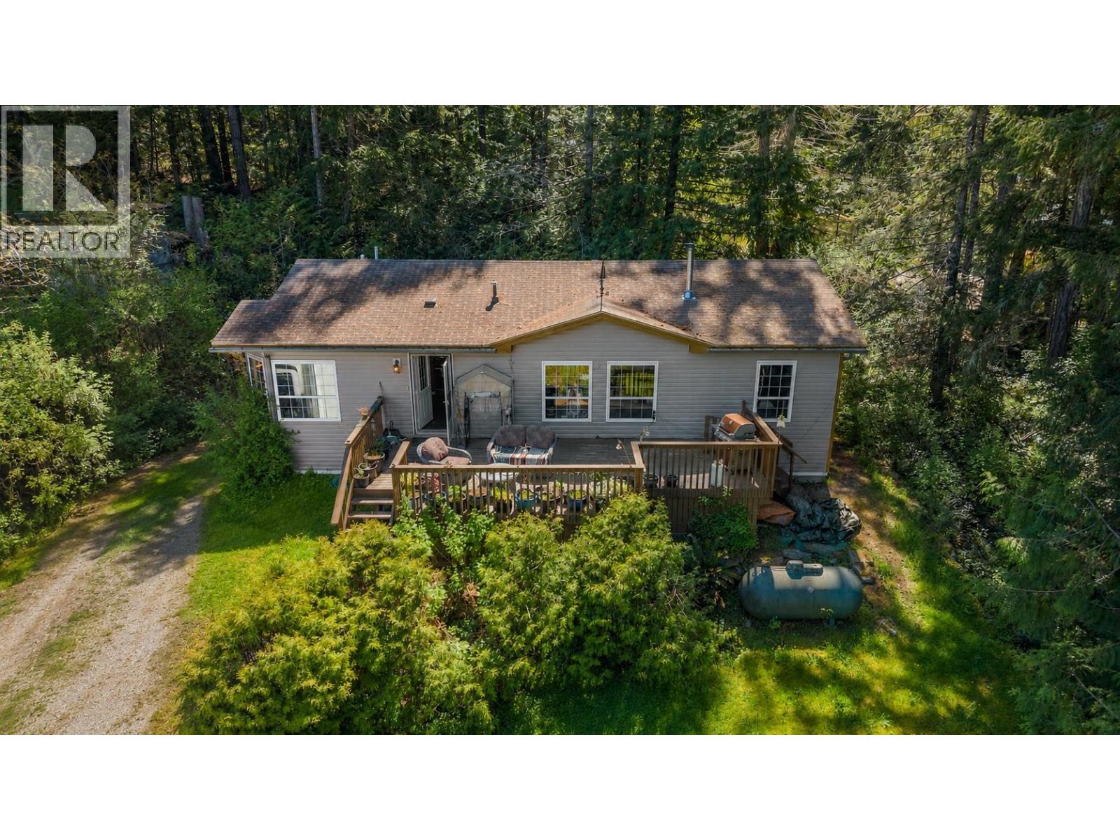 13262 Porters Road, Madeira Park, British Columbia  V0N 2H1 - Photo 2 - R3121306