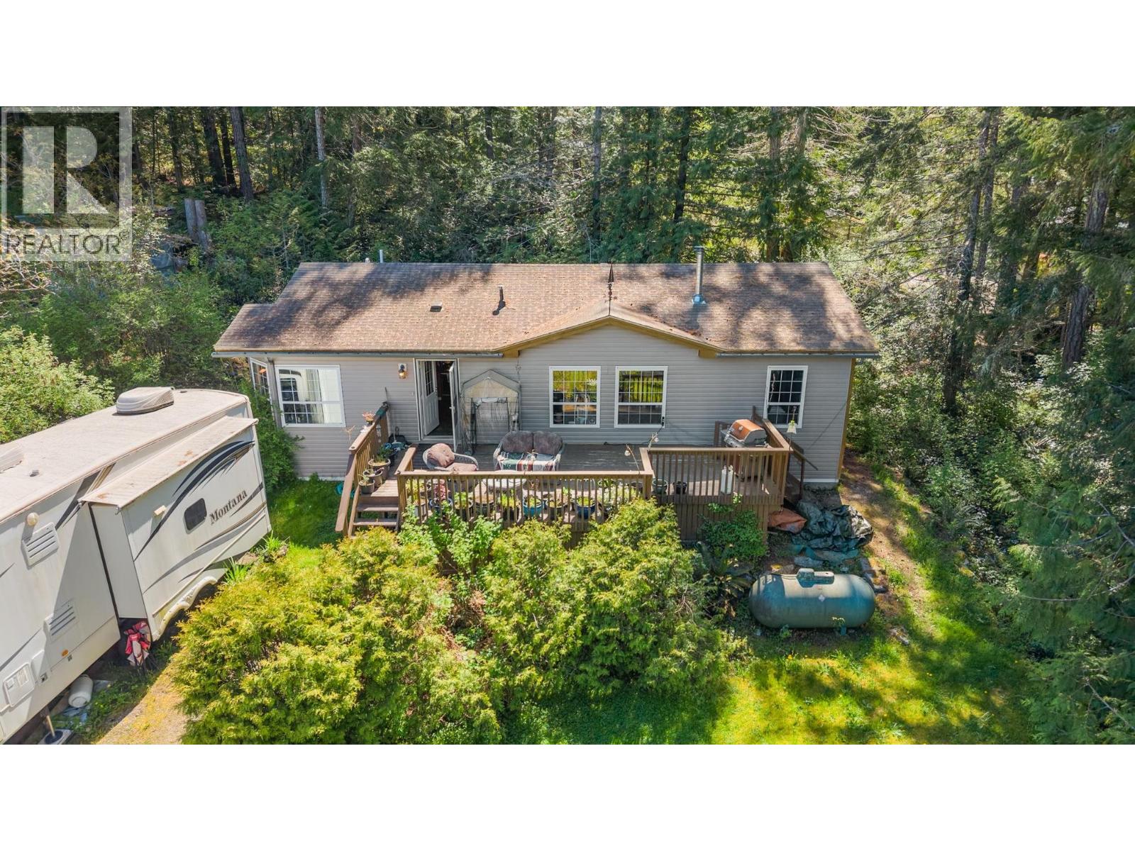 13262 Porters Road, Madeira Park, British Columbia  V0N 2H1 - Photo 37 - R3121306