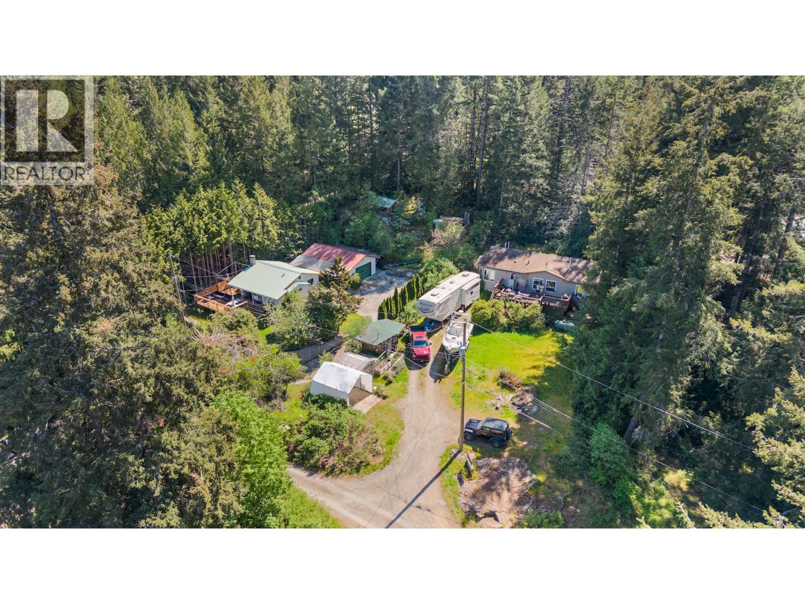 13262 Porters Road, Madeira Park, British Columbia  V0N 2H1 - Photo 38 - R3121306