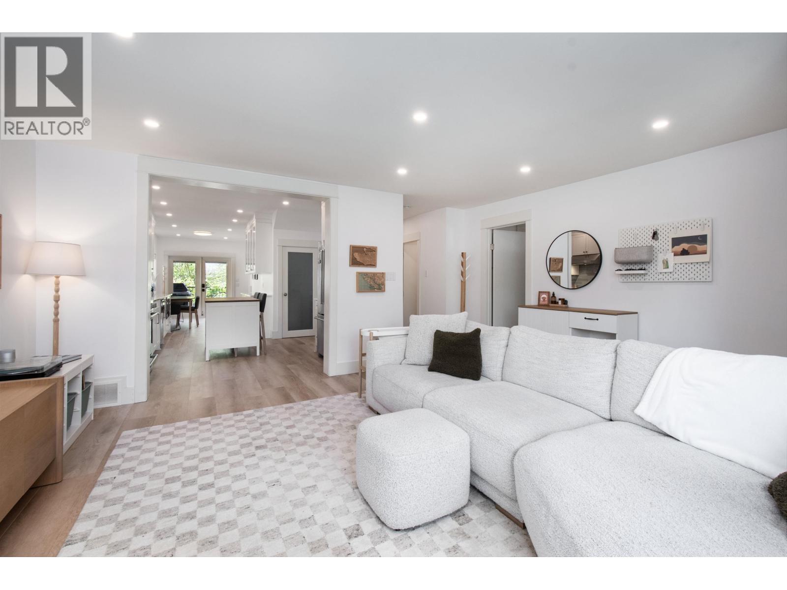2248 Graveley Street, Vancouver, British Columbia  V5L 3C2 - Photo 6 - R3121333
