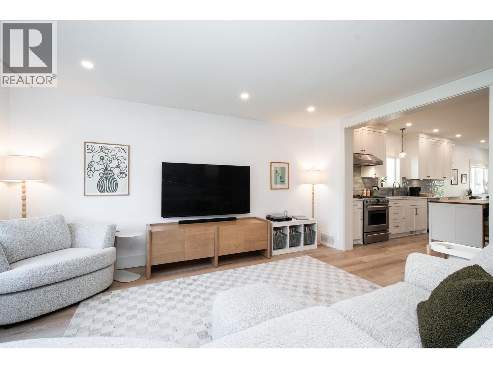 2248 Graveley Street, Vancouver, British Columbia  V5L 3C2 - Photo 9 - R3121333