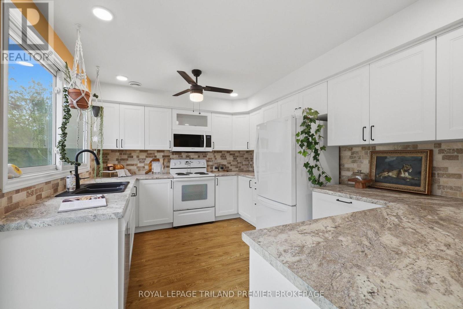 20 Crabtree Avenue, London North, Ontario  N6G 2H7 - Photo 12 - X13103452