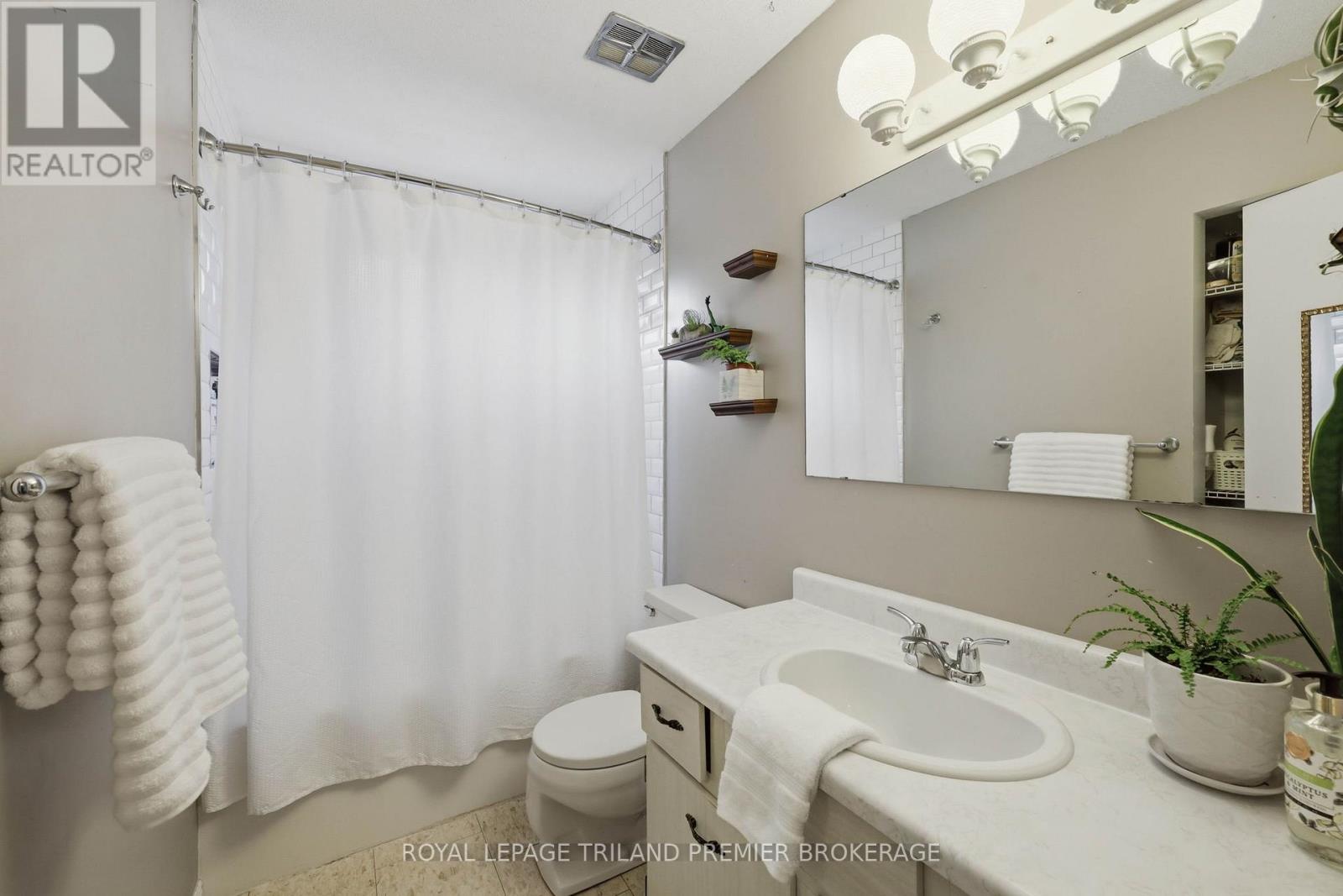 20 Crabtree Avenue, London North, Ontario  N6G 2H7 - Photo 21 - X13103452