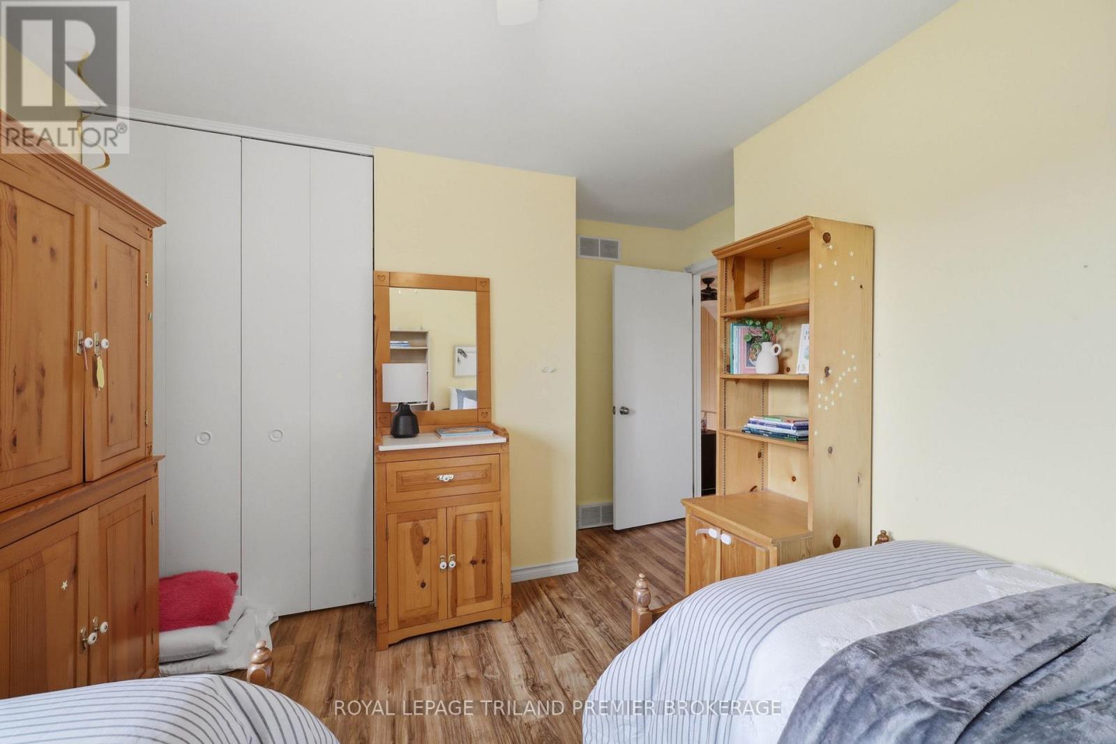 20 Crabtree Avenue, London North, Ontario  N6G 2H7 - Photo 24 - X13103452