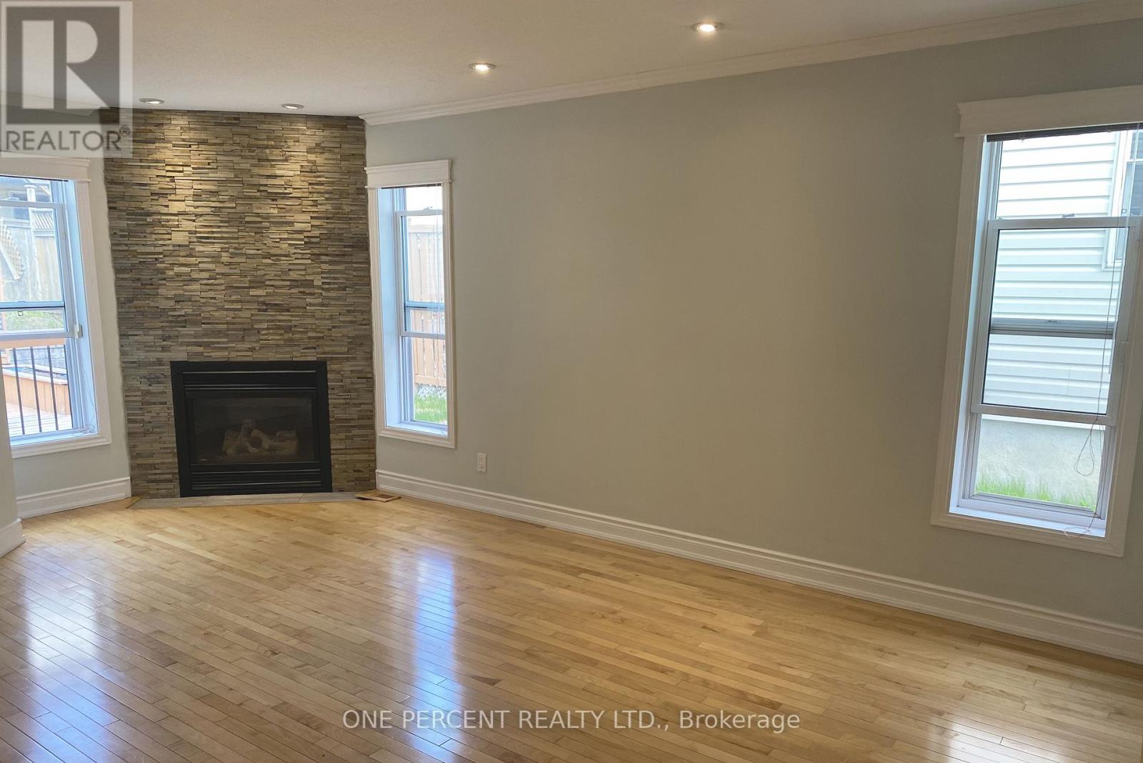 311 Southcrest Private, Ottawa, Ontario  K1V 2B7 - Photo 5 - X13103526