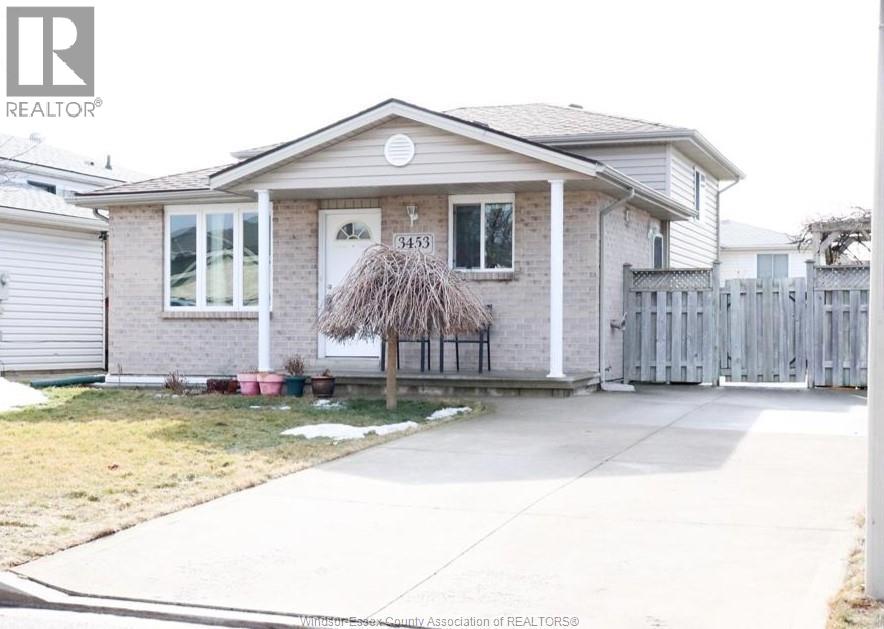 3453 CARIBOU CRESCENT, Windsor, Ontario