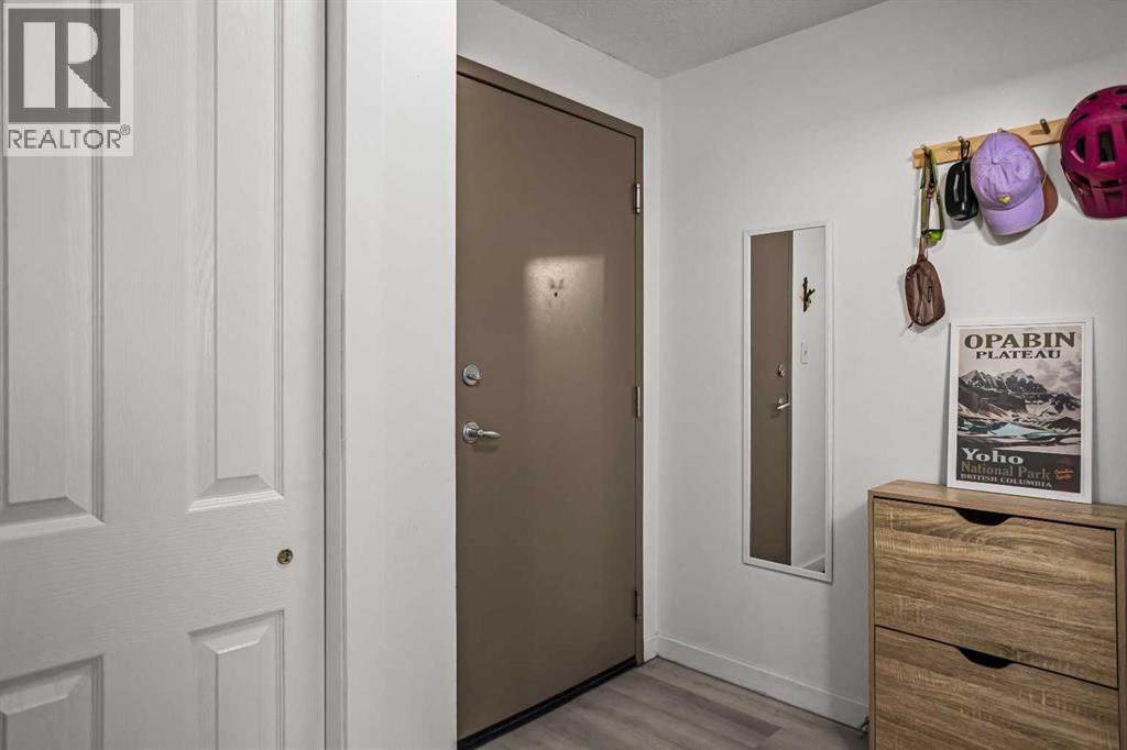 1, 186 Kananaskis Way, Canmore, Alberta  T1W 0A2 - Photo 2 - A2309116