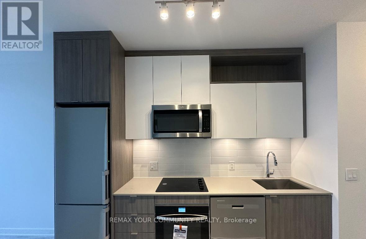 1005 - 70 Princess Street, Toronto, Ontario  M5A 0X6 - Photo 5 - C12996054