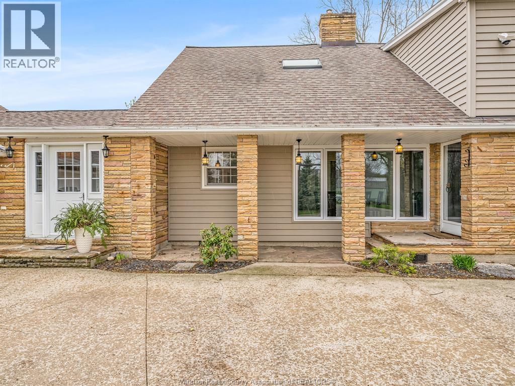 388 Seacliff Drive West, Leamington, Ontario  N8H 4E1 - Photo 4 - 26010482