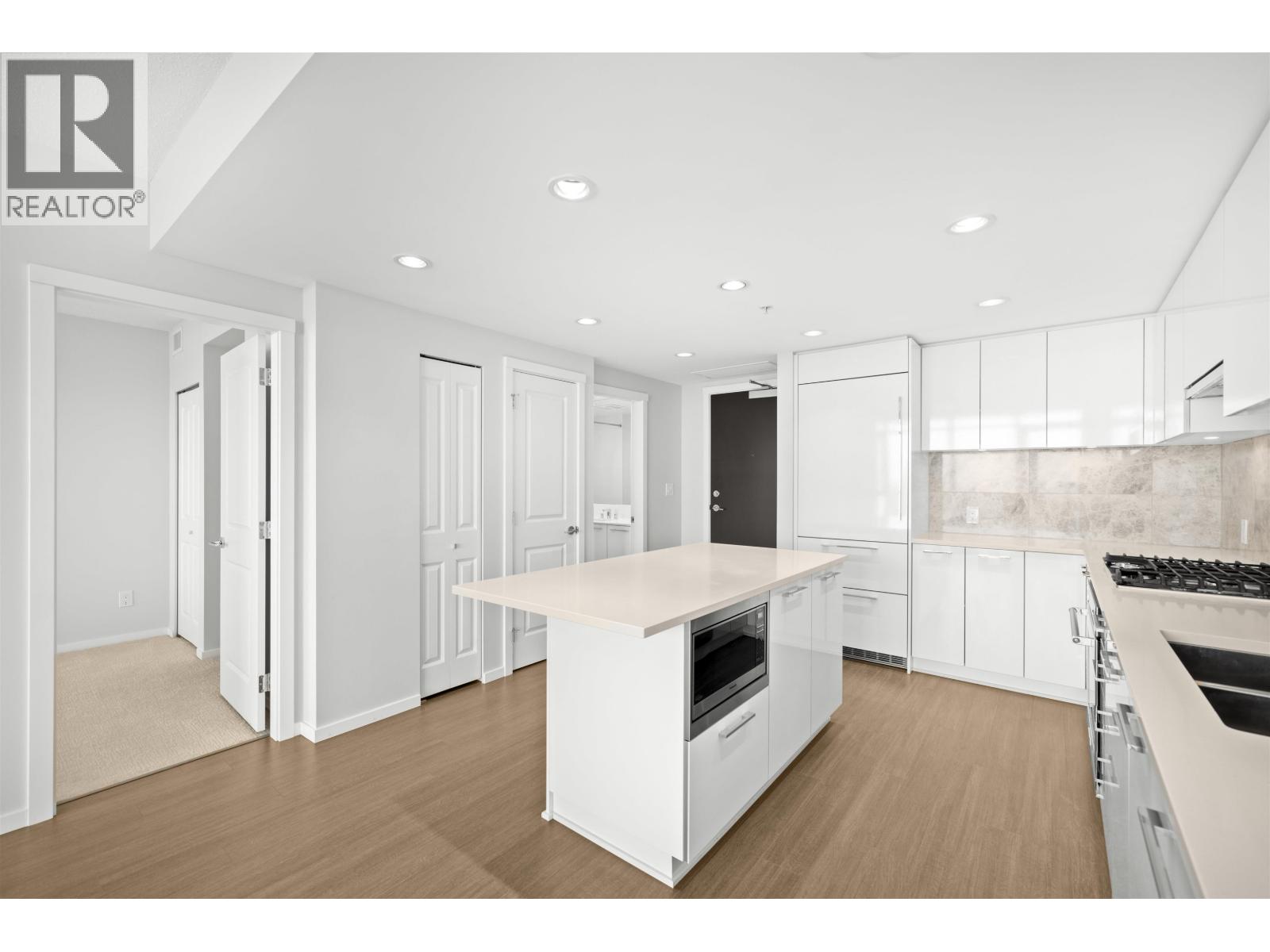 3202 6700 Dunblane Avenue, Burnaby, British Columbia  V5H 0J3 - Photo 9 - R3107363
