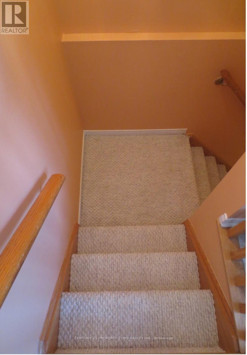 3143 Eclipse Avenue, Mississauga, Ontario  L5M 7X3 - Photo 3 - W13103262