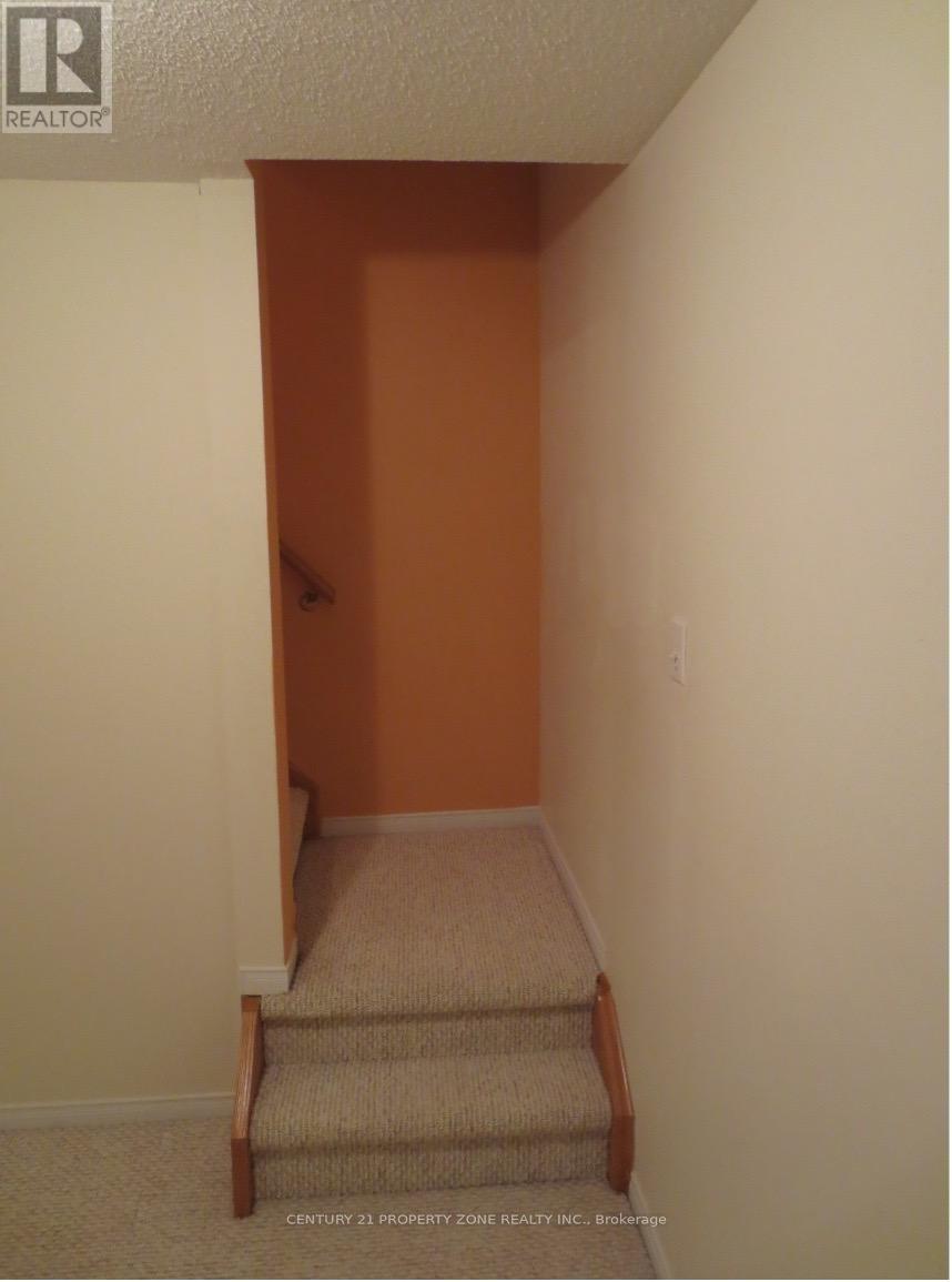 3143 Eclipse Avenue, Mississauga, Ontario  L5M 7X3 - Photo 2 - W13103262
