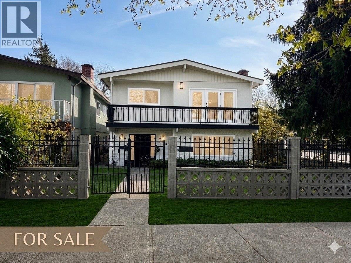 2790 W 12th Avenue, Vancouver, British Columbia  V6K 2P6 - Photo 1 - R3121266