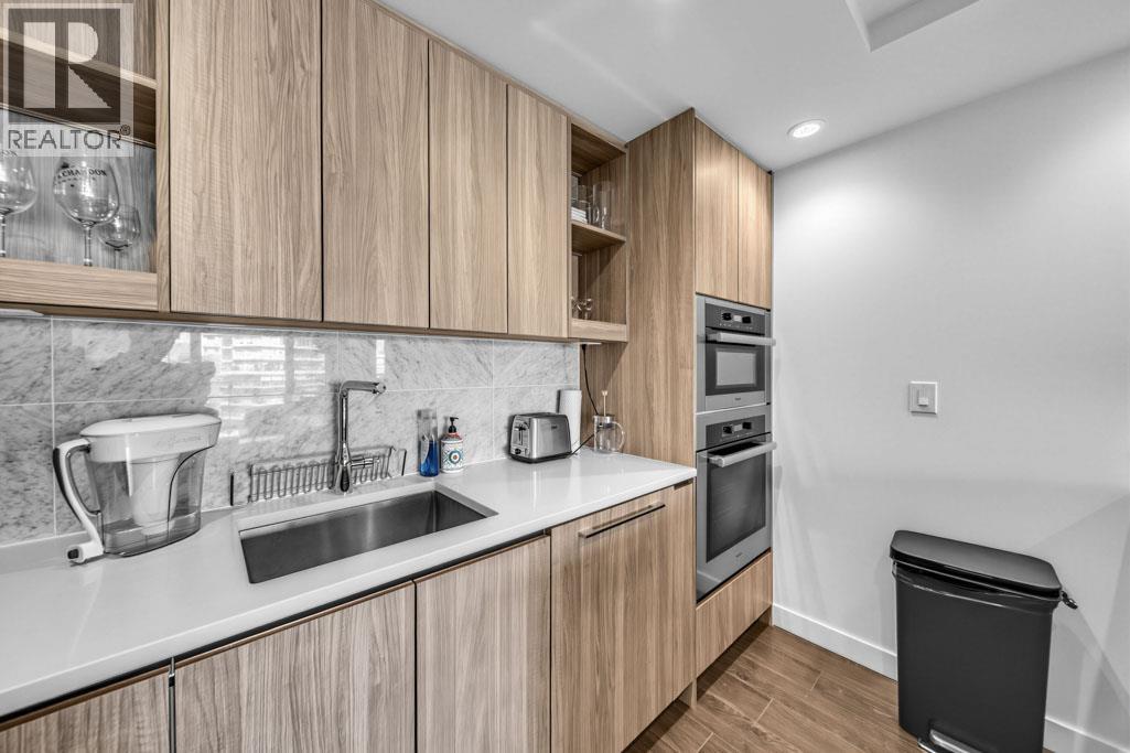 1207 1768 Cook Street, Vancouver, British Columbia  V5Y 0N3 - Photo 7 - R3121240