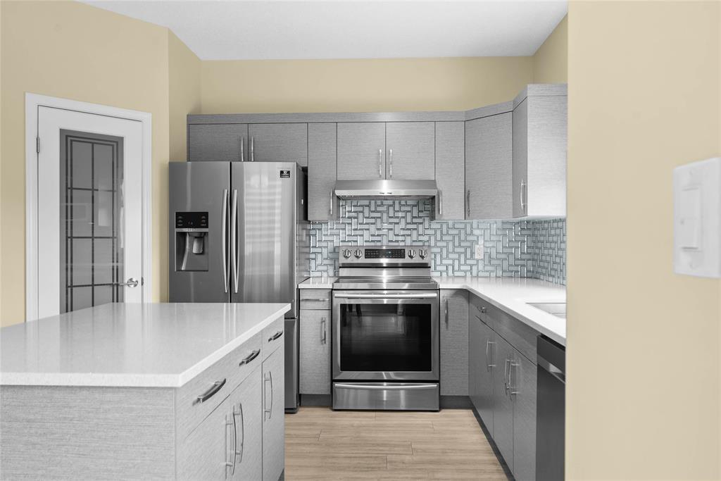 301 Cartesian Gate, Winnipeg, Manitoba  R2P 1W8 - Photo 6 - 202609826