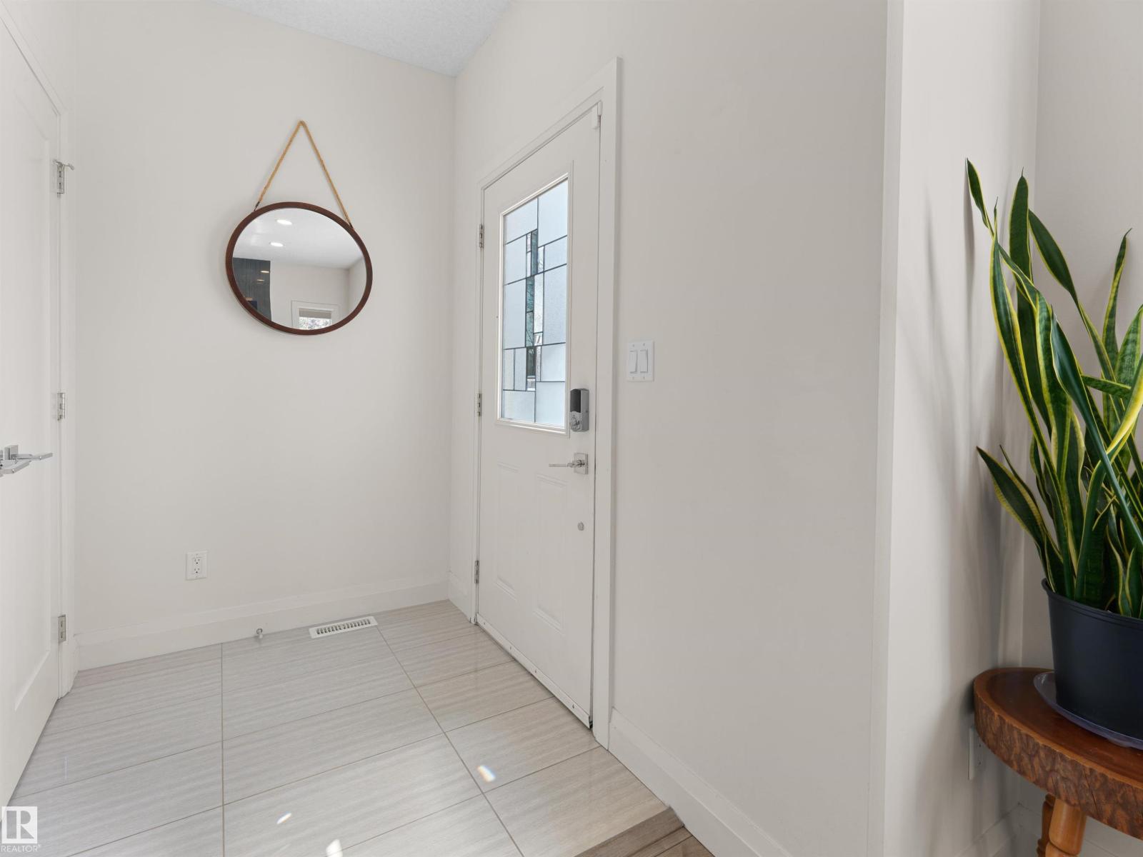 9354 73 Av Nw, Edmonton, Alberta  T6E 1A7 - Photo 4 - E4486625