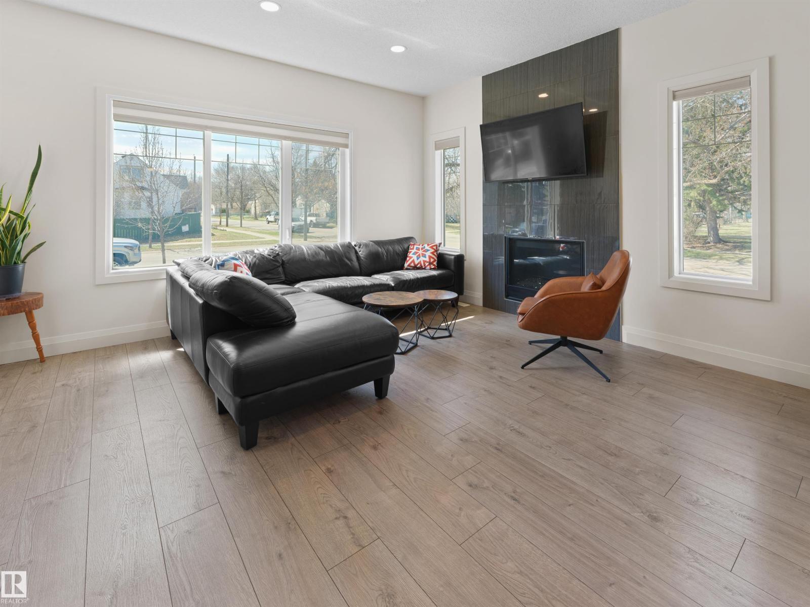 9354 73 Av Nw, Edmonton, Alberta  T6E 1A7 - Photo 5 - E4486625
