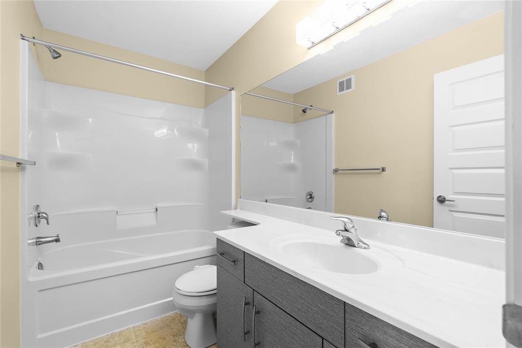 301 Cartesian Gate, Winnipeg, Manitoba  R2P 1W8 - Photo 19 - 202609826
