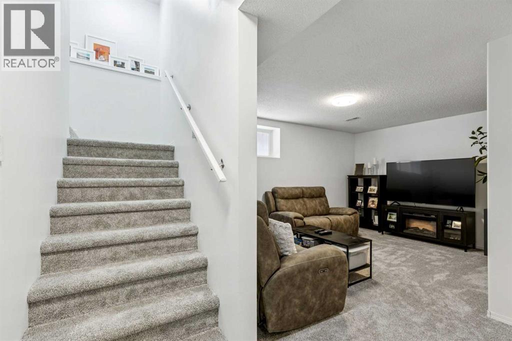 214 Cougarstone Circle Sw, Calgary, Alberta  T3H 4W5 - Photo 29 - A2297016