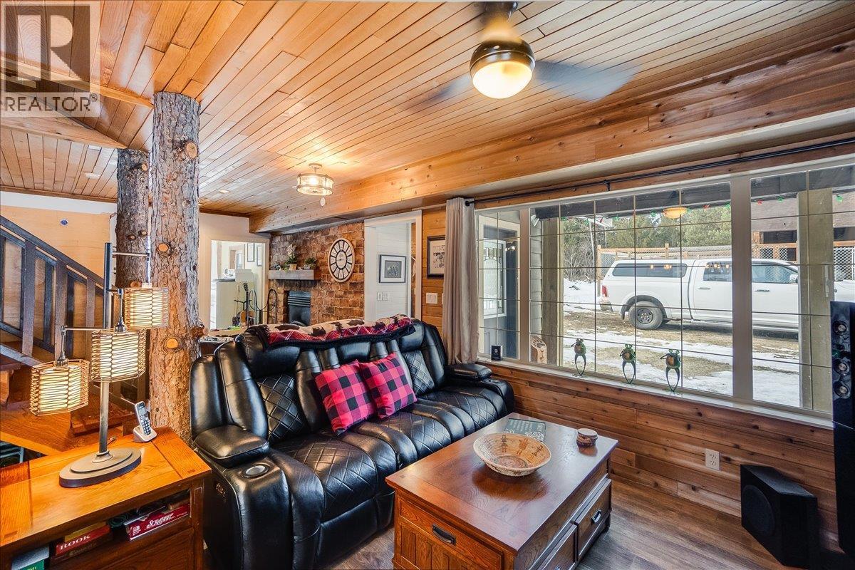 4453 Passmore Upper Road, Passmore, British Columbia  V0G 2J0 - Photo 15 - 10373819