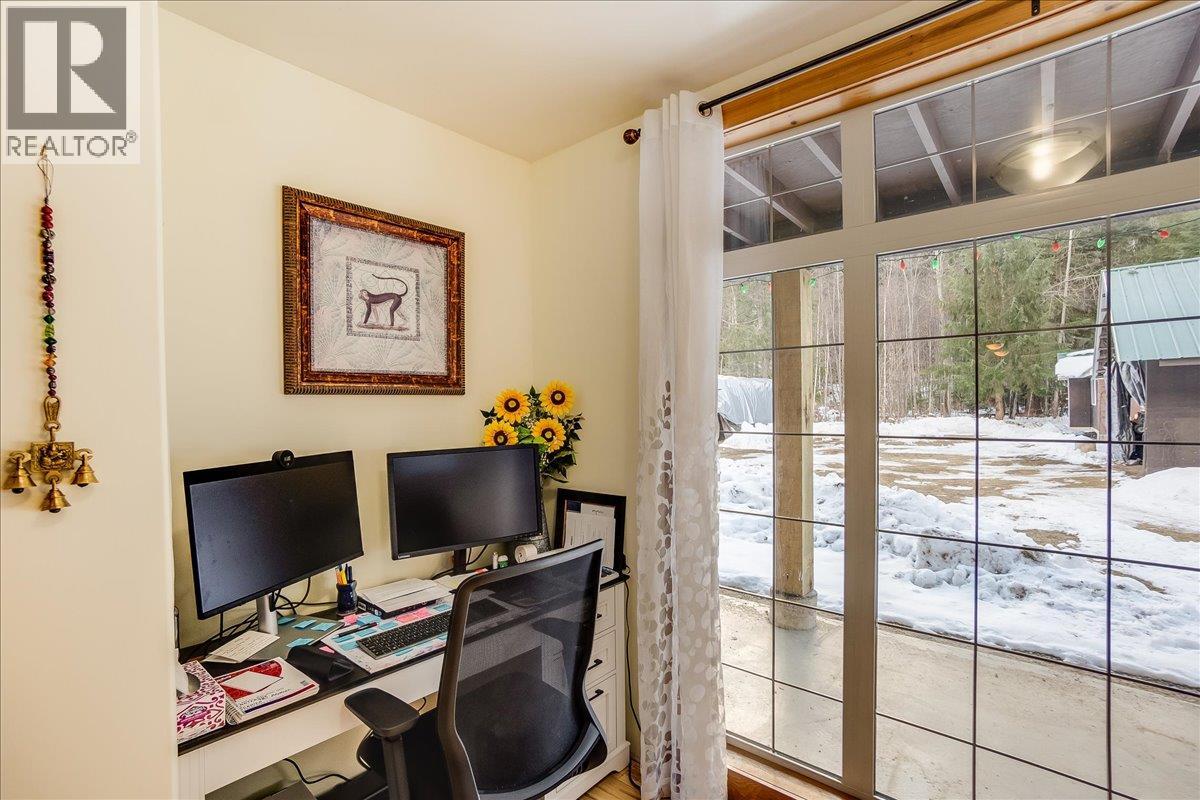 4453 Passmore Upper Road, Passmore, British Columbia  V0G 2J0 - Photo 22 - 10373819