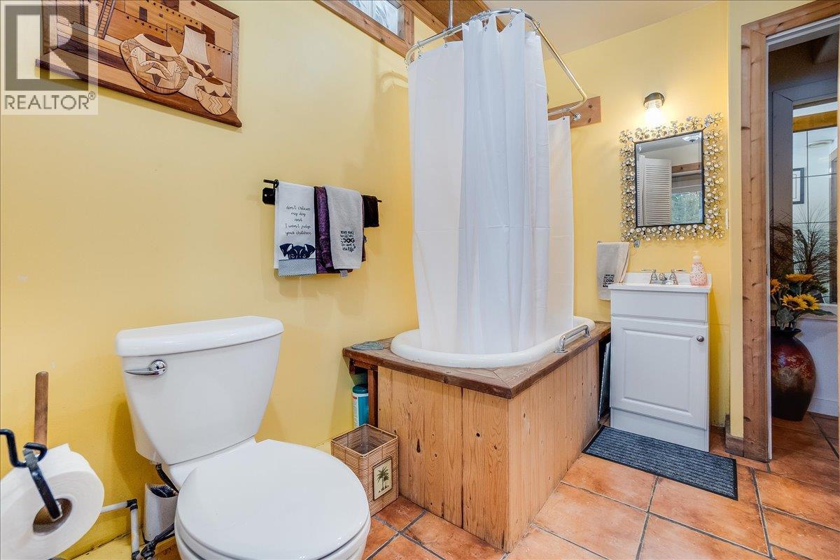 4453 Passmore Upper Road, Passmore, British Columbia  V0G 2J0 - Photo 25 - 10373819