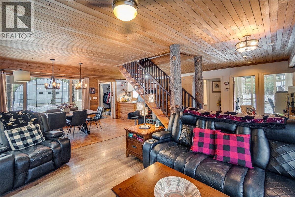 4453 Passmore Upper Road, Passmore, British Columbia  V0G 2J0 - Photo 18 - 10373819