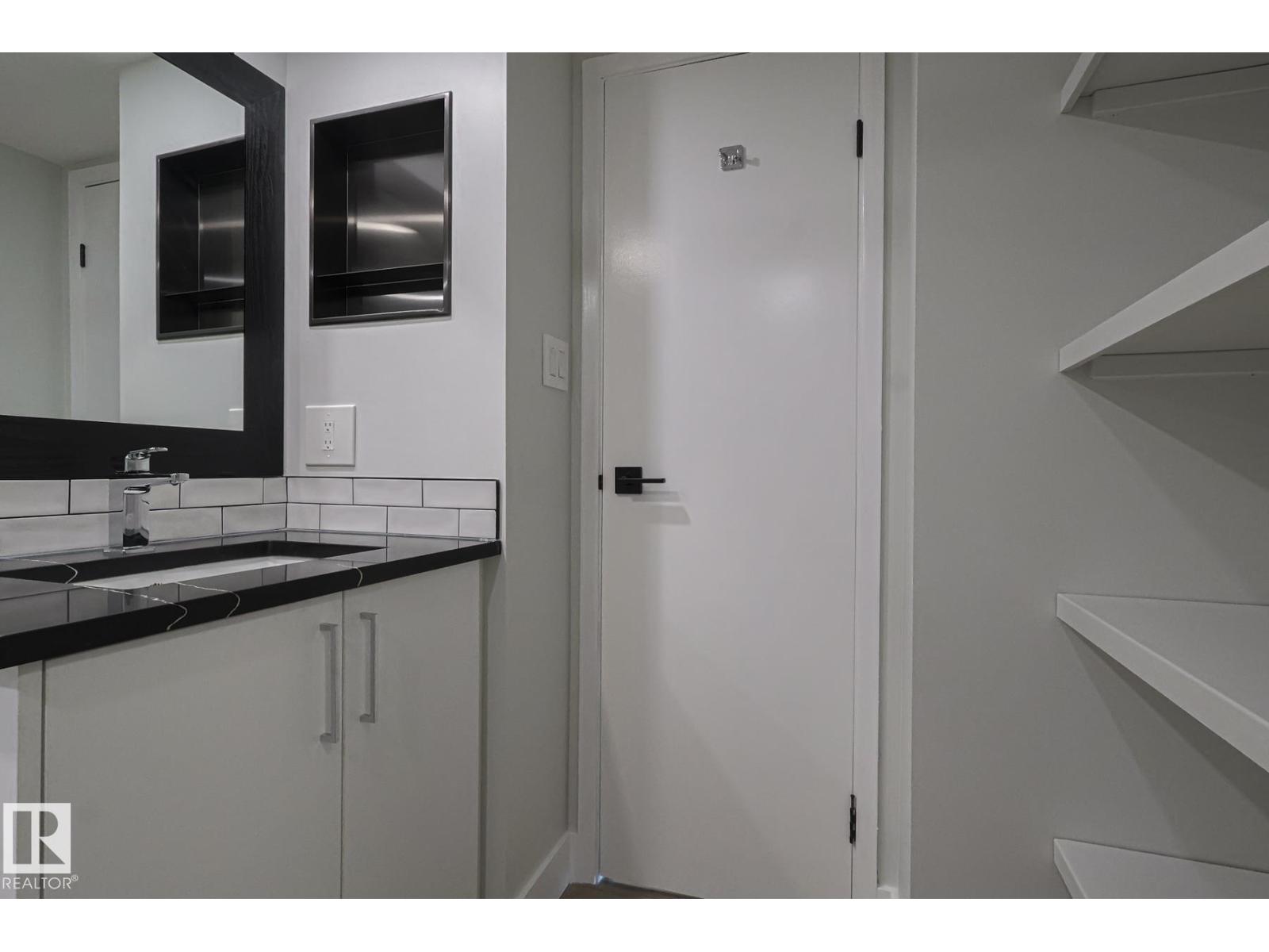 #505 10149 Saskatchewan Dr Nw, Edmonton, Alberta  T6E 4Y9 - Photo 19 - E4486627