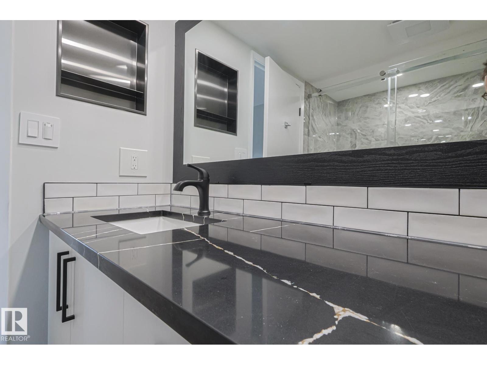 #505 10149 Saskatchewan Dr Nw, Edmonton, Alberta  T6E 4Y9 - Photo 21 - E4486627