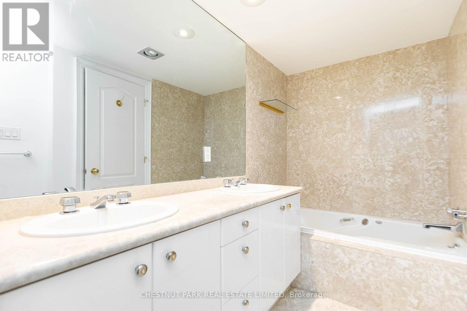254 Spadina Road, Toronto, Ontario  M5R 2V1 - Photo 21 - C13103396