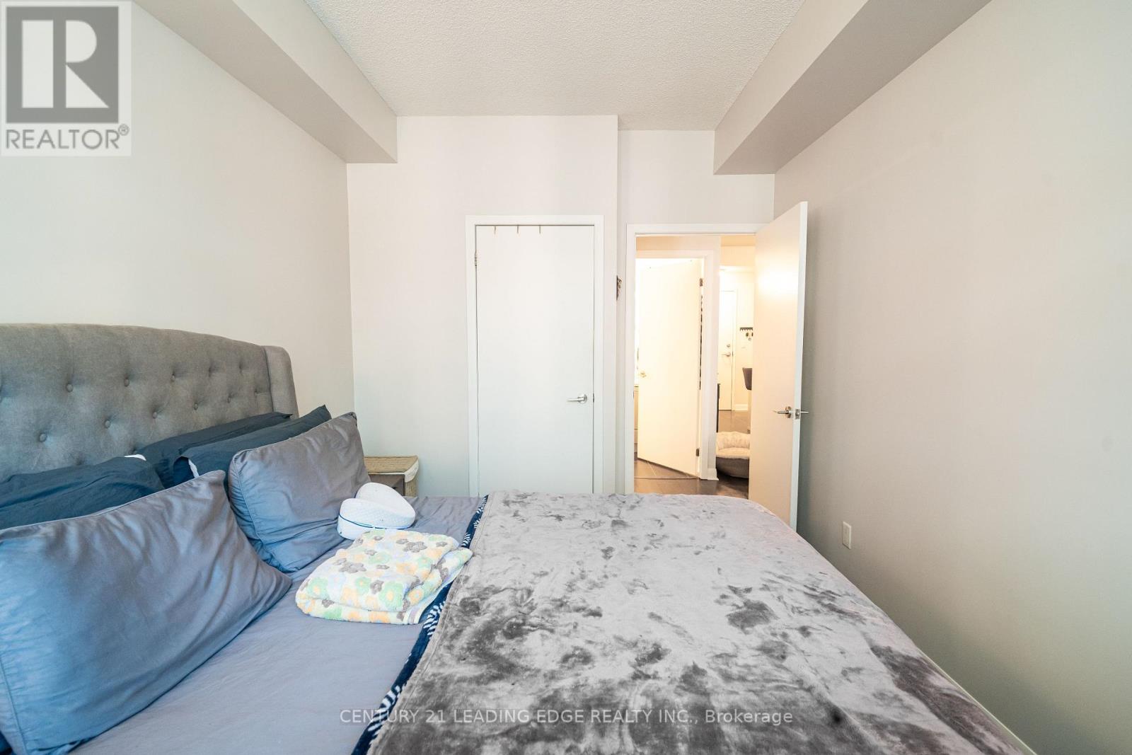 517 - 15 Bruyeres Mews, Toronto, Ontario  M5V 0A7 - Photo 18 - C13103460