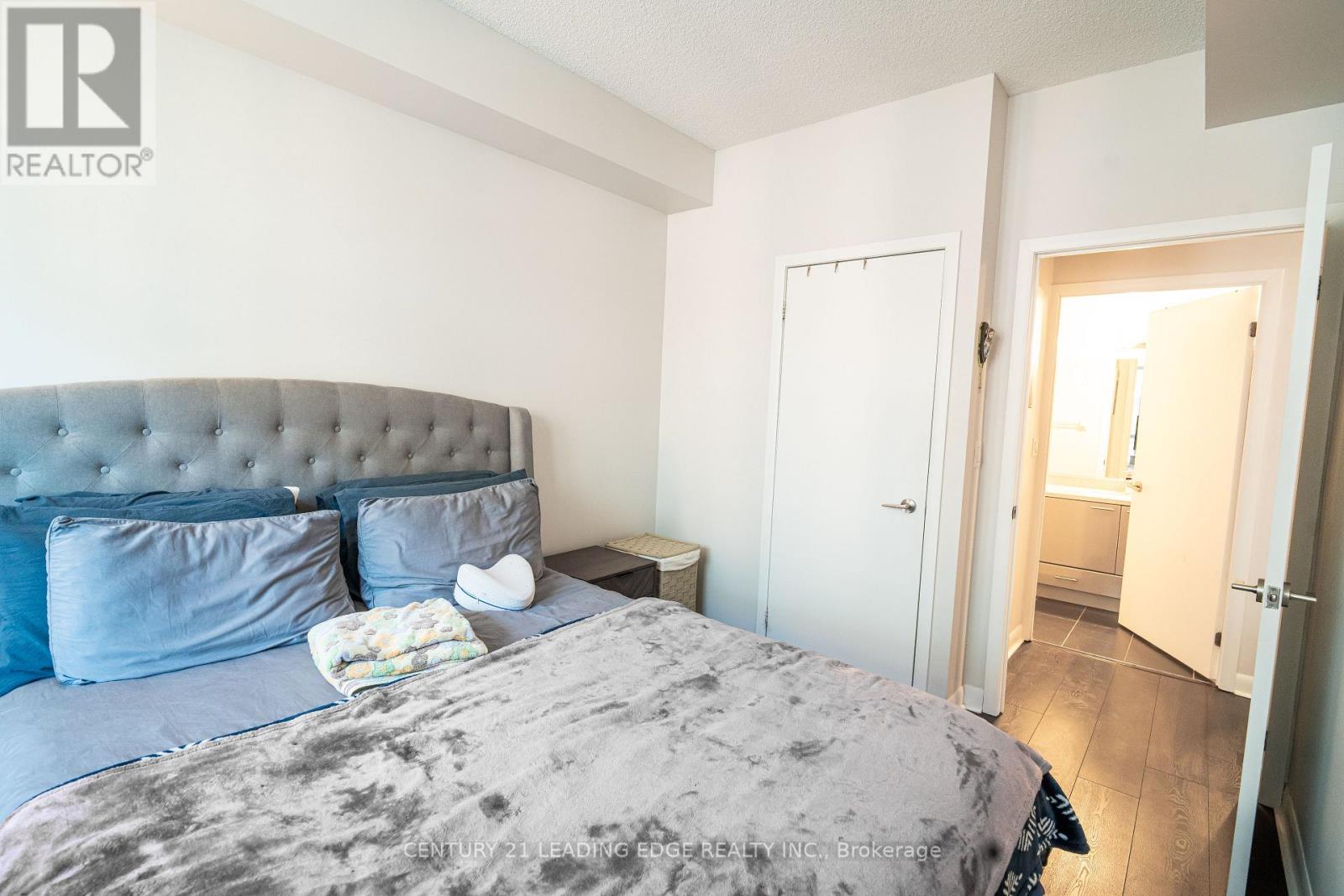 517 - 15 Bruyeres Mews, Toronto, Ontario  M5V 0A7 - Photo 19 - C13103460