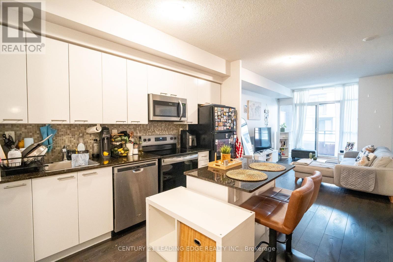 517 - 15 Bruyeres Mews, Toronto, Ontario  M5V 0A7 - Photo 4 - C13103460