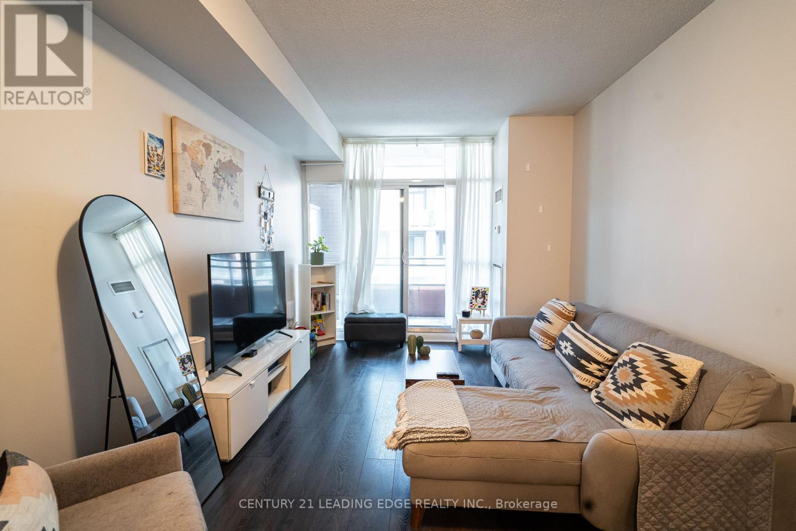 517 - 15 Bruyeres Mews, Toronto, Ontario  M5V 0A7 - Photo 8 - C13103460