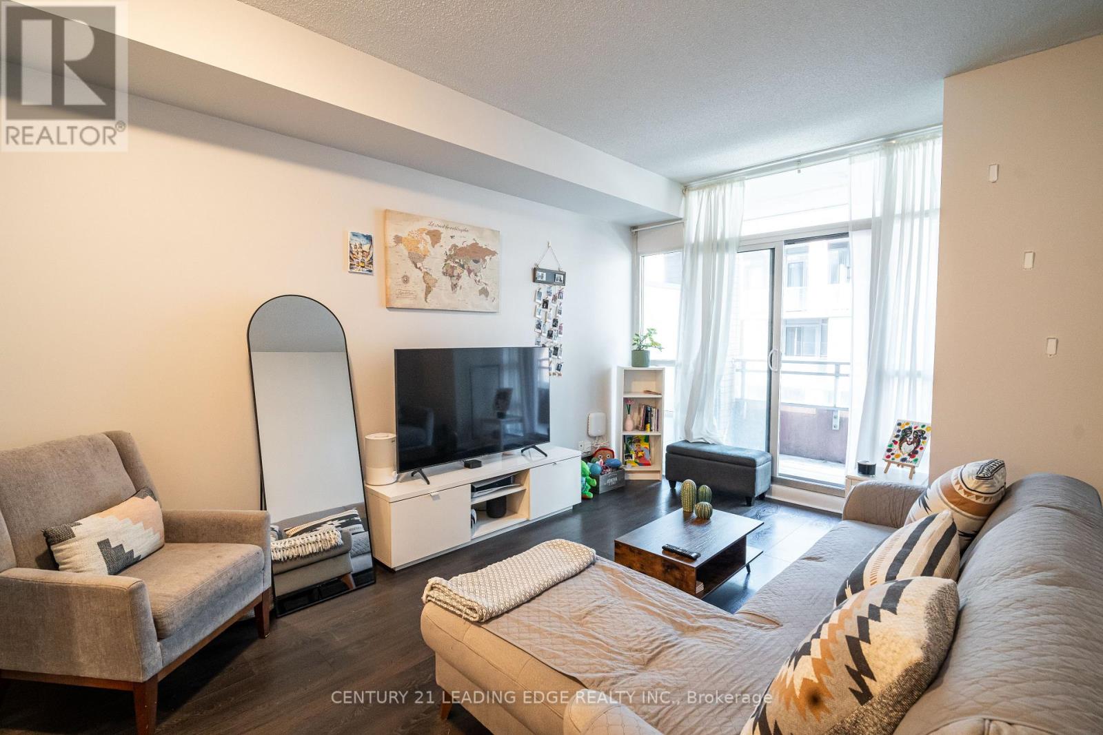 517 - 15 Bruyeres Mews, Toronto, Ontario  M5V 0A7 - Photo 9 - C13103460