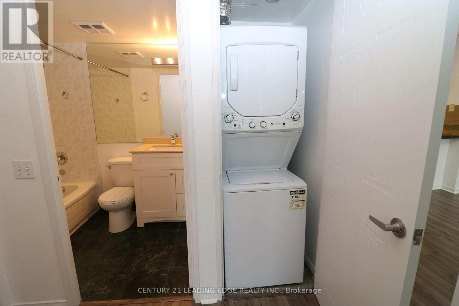 1711 - 750 Bay Street, Toronto, Ontario  M5G 1N6 - Photo 23 - C13103474
