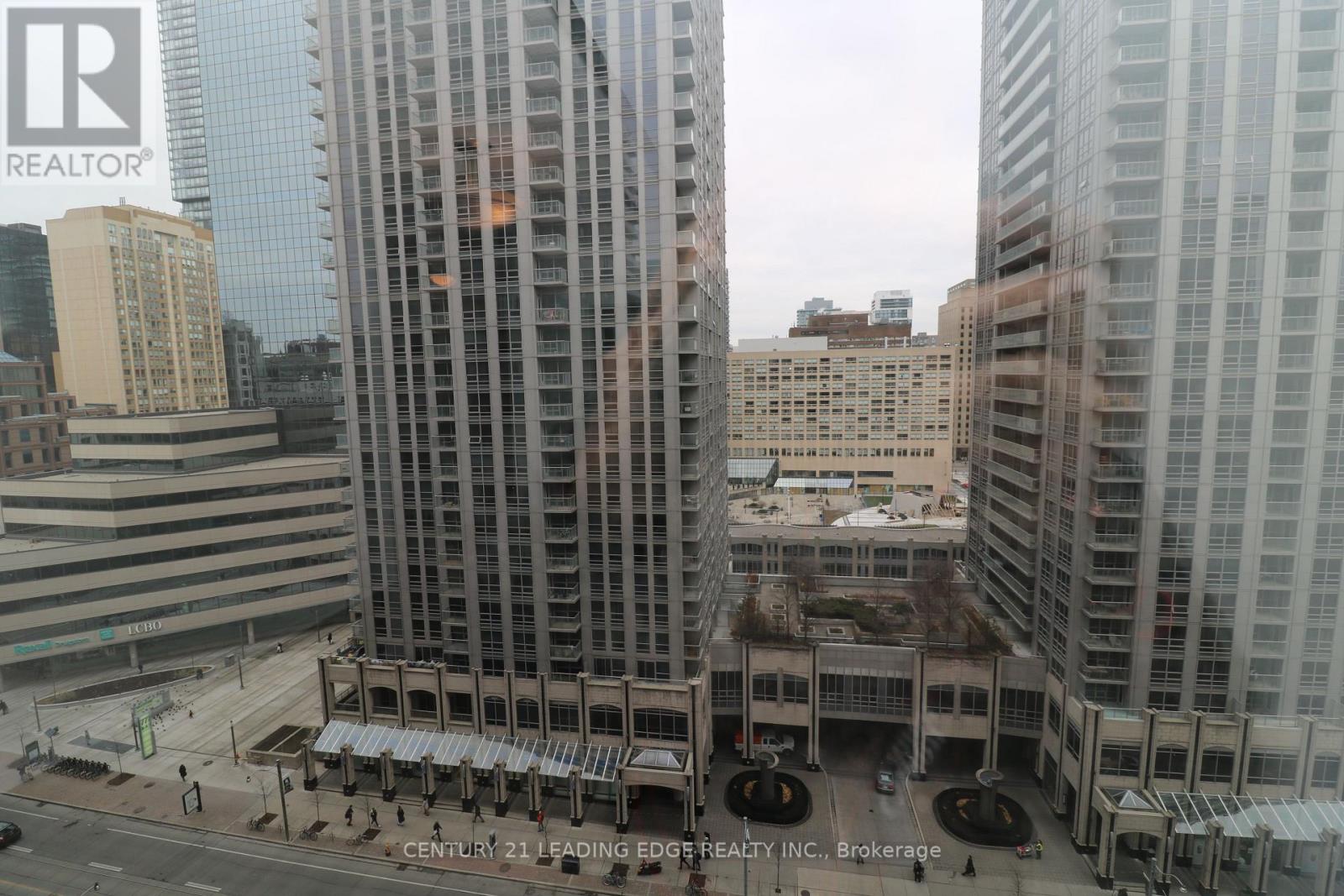 1711 - 750 Bay Street, Toronto, Ontario  M5G 1N6 - Photo 32 - C13103474