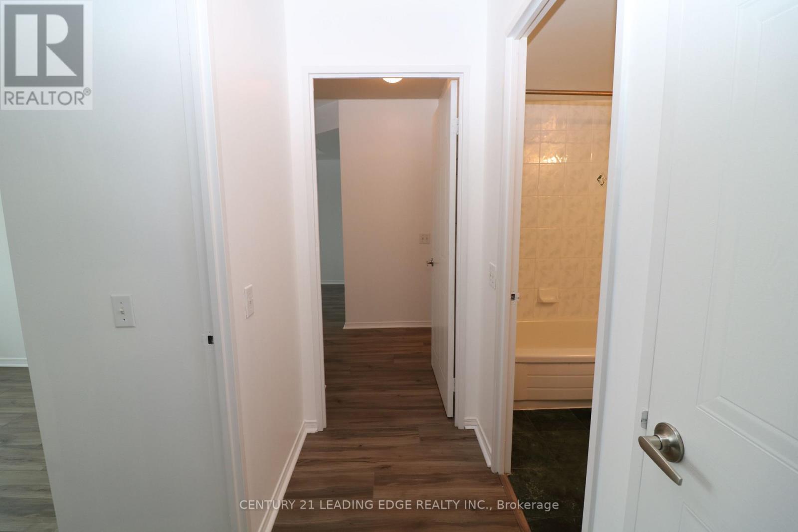 1711 - 750 Bay Street, Toronto, Ontario  M5G 1N6 - Photo 34 - C13103474