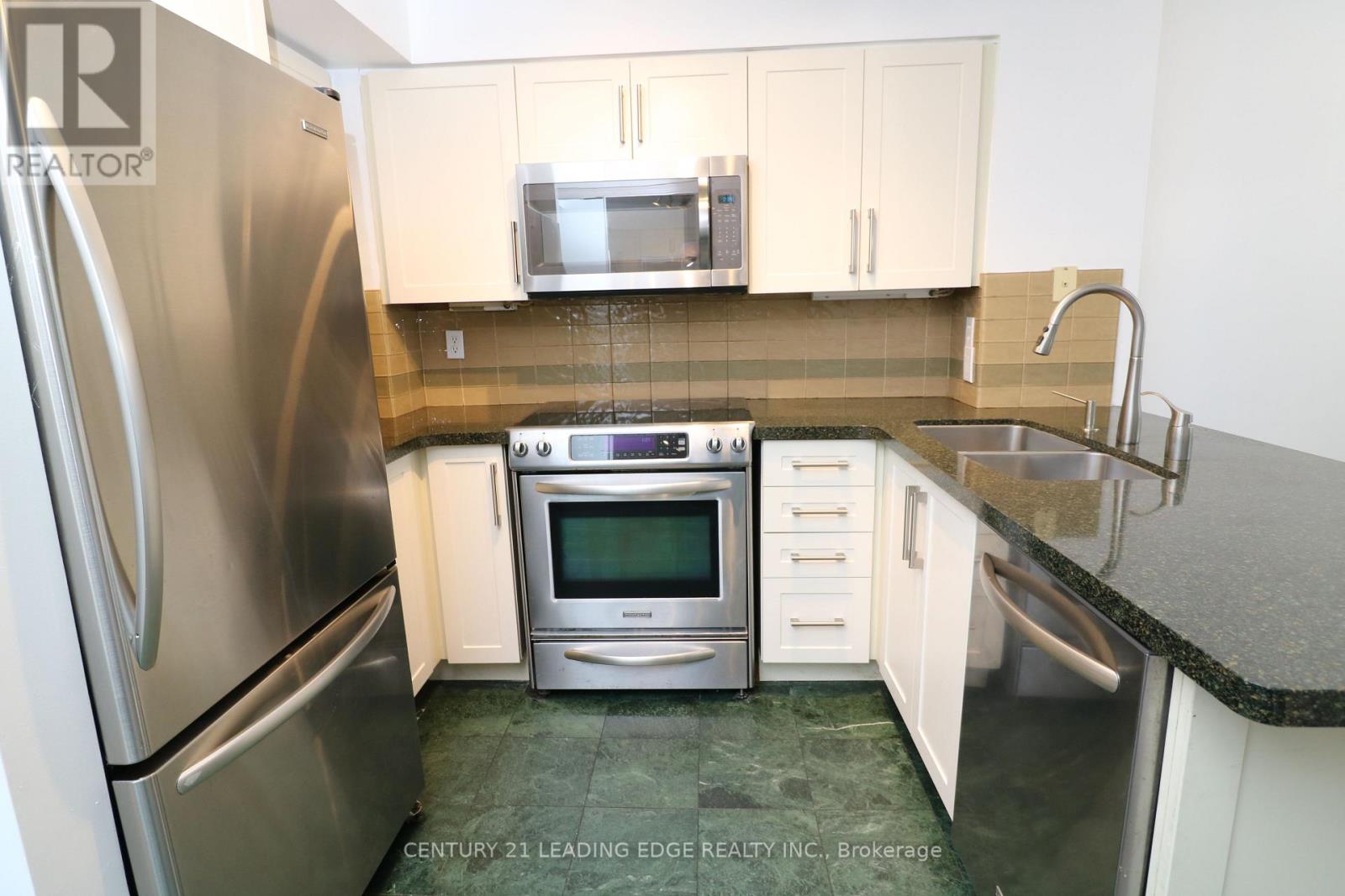 1711 - 750 Bay Street, Toronto, Ontario  M5G 1N6 - Photo 39 - C13103474