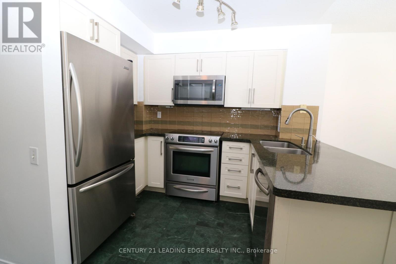 1711 - 750 Bay Street, Toronto, Ontario  M5G 1N6 - Photo 7 - C13103474