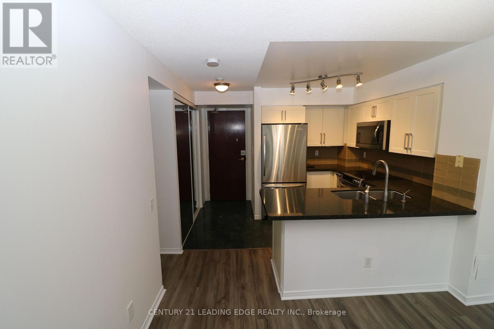 1711 - 750 Bay Street, Toronto, Ontario  M5G 1N6 - Photo 9 - C13103474