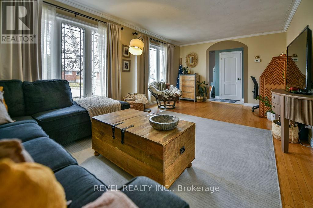 827 Denise Street, Timmins, Ontario  P4N 7M5 - Photo 3 - T13103582